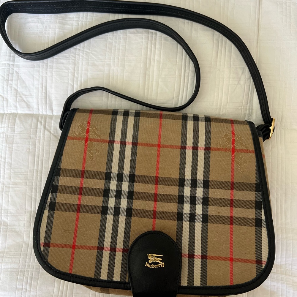 Burberry purse